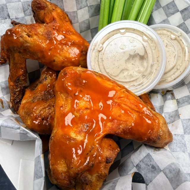 Hot Wings (6 Whole Wings).